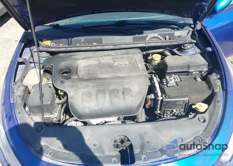 2013 Dodge Dart Sxt z USA, uszkodzony, nr VIN 1C3CDFBAXDD104833